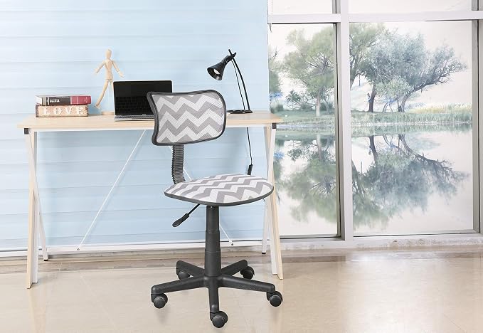 Urban Lifestyle Swivel Mesh Chair, Grey 23D x 12W x 35H in