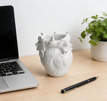 Heart-Shaped Pen Holder, 4.3" x 3.74" Human Heart Organ Shape Pen Holder, Gothic Makeup Brush Holder, 3D Realistic Hearts Anatomy Model for Makeup Brushes Pens,Desk Accessories (White)