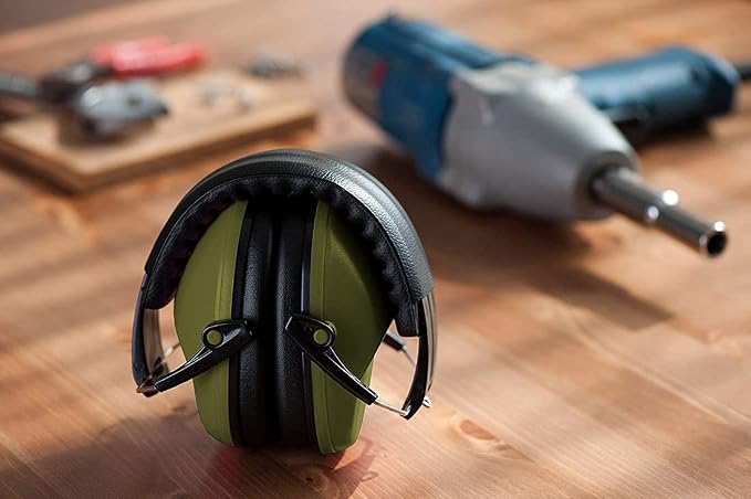 Earmuff hearing protection with low profile passive folding design 26dB NRR and reduces up to 125dB