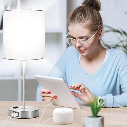 Lynnoland Set of 2 Touch White Table Lamps with 2 USB Ports & AC Outlet, 3-Way Dimmable Bedside Nightstand Lamps for Bedroom Living Room Nursery, 800 Lumens 5000K Daylight Bulbs Included