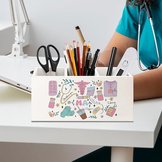 Medical Assistant Gifts Pen Holder for Desk, MA Appreciation Gifts Wooden Box Sign Desk Decor for Office Home Decoration, Physician Assistant Gift Pencil Organizer