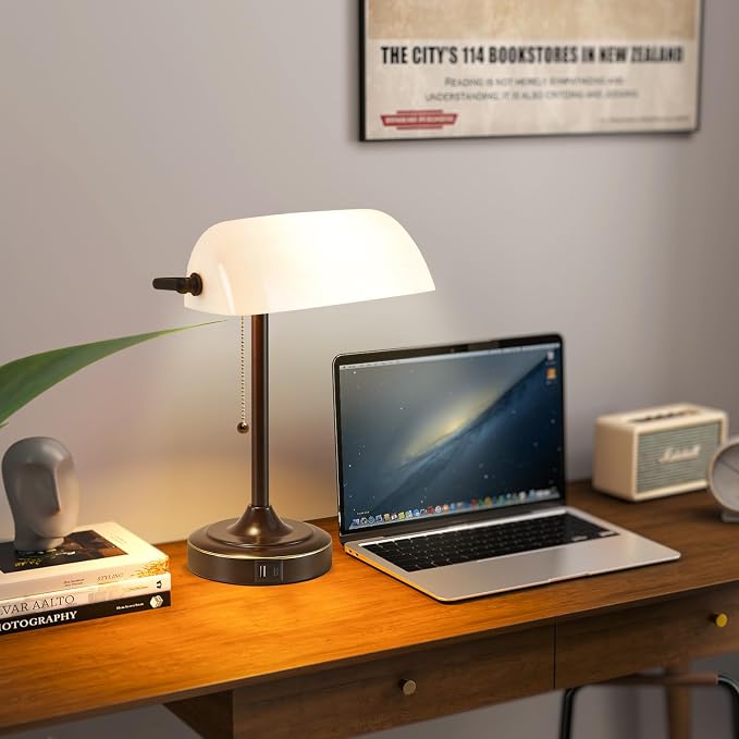 Vintage Desk Lamp Bankers Lamp - Plastic Lampshade Brown Retro Table Lamp with USB & Type C Charging Ports Traditional Library Lamp for Home Office Bedroom Nightstand Side Table Lamp(Bulb Included)