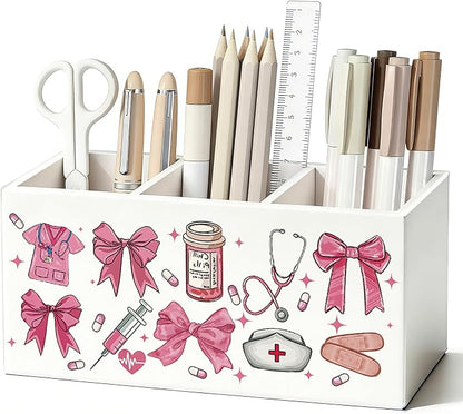 Pink Preppy Bow Nurse Pen Pencil Holder for Desk, Nurse Appreciation Gifts, Nursing Week Gifts for Women, Nursing Wooden Box Sign Decorations for Home Office Workplace Desk Tabletop