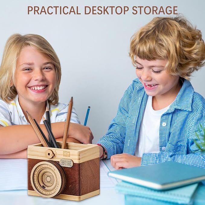 Vintage Wooden Camera Pencil Holder – Retro Desk Organizer for Pens & Stationery, Unique Photography Gift for Photographers, Creative Wooden Pen Holder for Office & Home Decor (Single slot)
