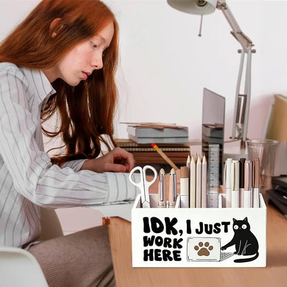 Funny Black Cat Pen Pencil Holder for Desk, Black Cat Gifts, Office Humor Gifts for Coworkers, IDK I Just Work Here Wooden Box Sign Decorations for Home Office Workplace Desk Tabletop