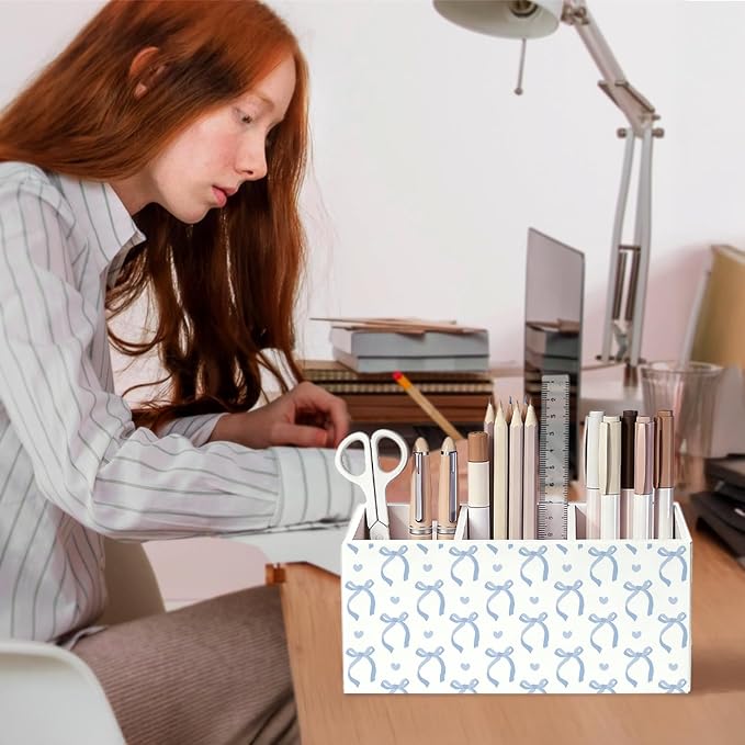Coquette Blue Bow Pen Pencil Holder for Desk, Preppy Room Bedroom Decor, Preppy Blue Ribbon Bow Wooden Box Sign Decorations for Girls Bedroom Room Dorm Desk Tabletop