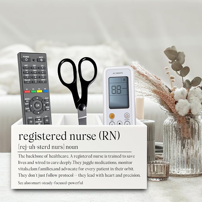 Registered Nurse Gifts Pen Pencil Holder Organizer for Desk, RN Gift for Nurses, Nurse Office Decor, Nursing Week Gifts Wooden Box Sign for Office Workplace Desk Tabletop Decorations