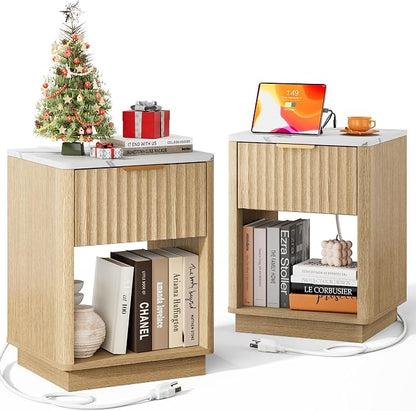 Fluted Nightstand, Night Stand Set 2, Nightstands Set of 2 with Charging Station and Faux Marble Top, Wooden End Table with Drawer, Modern Bedside Table for Bedroom Living Room, Natural Oak